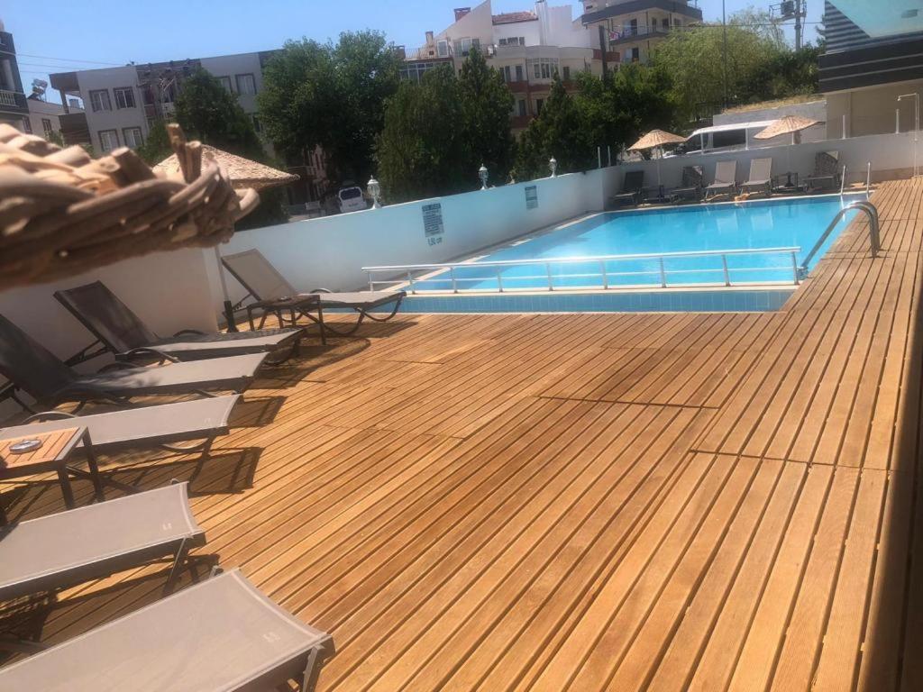 Efsanem Hotel Ayvalik Bagian luar foto